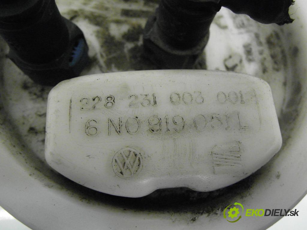 VW POLO (6N1) HB 1996 44,00 1.4 60 1390,00 Pumpa paliva 6N0919051L ; 228231003001