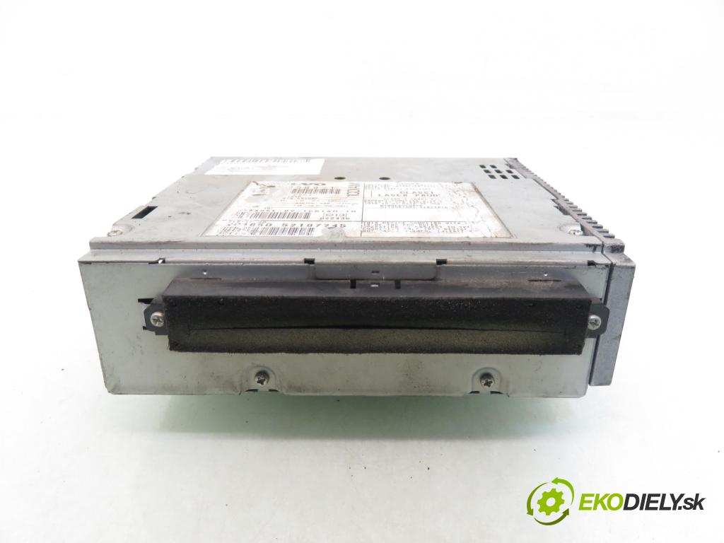 VOLVO V50 (MW) KOMBI 2005 100,00 2.0 D 136 - D 4204 T (PSA) 1997,00 RADIO CD 30725691 ; 52187245 ; VO1650