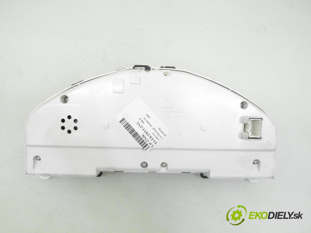 VOLVO S80 II (AS) SEDAN 2009 107,00 2.0 FlexFuel - B 4204 S4 1999,00 Prístrojovka elektrický 31270898AA ; 36002597 ; 69399260U