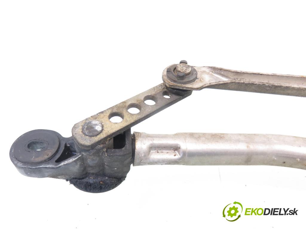 OPEL ASTRA G liftback (T98) HB 2000 74,00 1.6 16V - X 16 XEL 1598,00 Motorček stieračov 404387