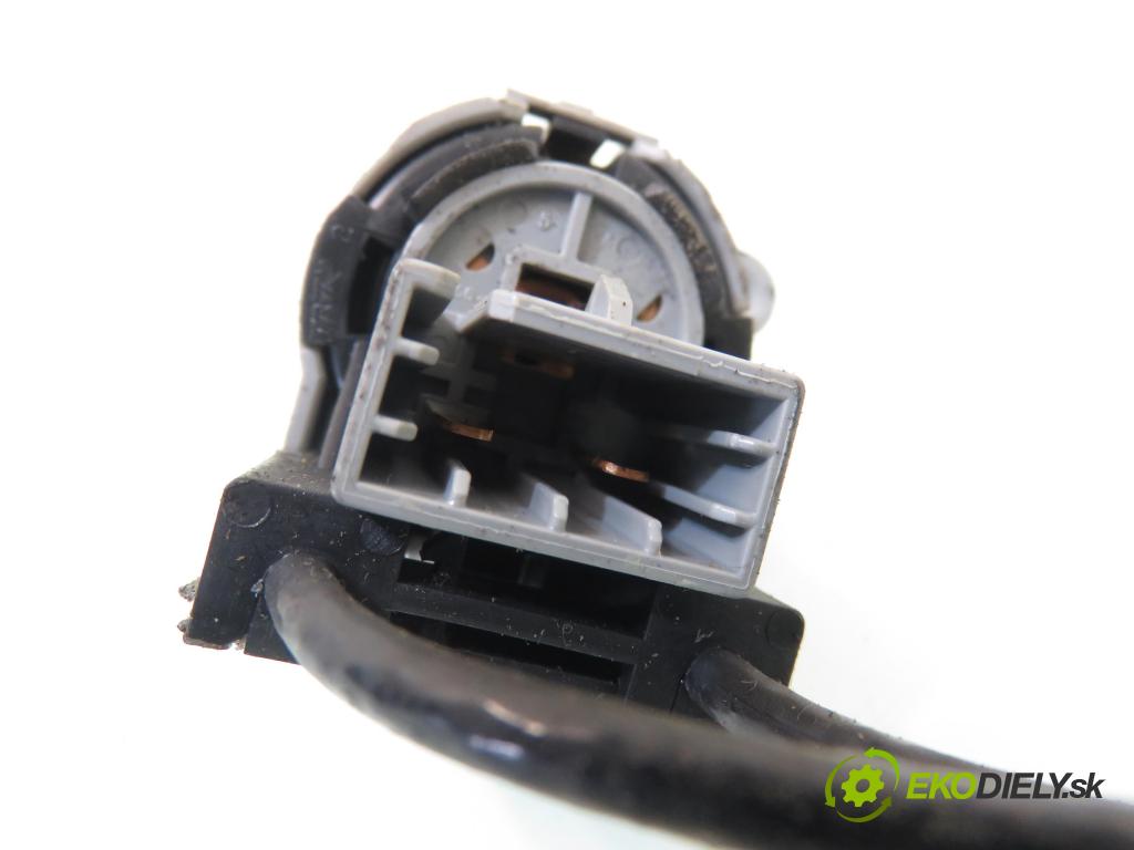 FORD FOCUS (DAW, DBW) HB 2002 66,00 1.8 TDDi 90- C9DB 1753,00 lanko panel topení 98AB11503AH ; 98AB11503AH