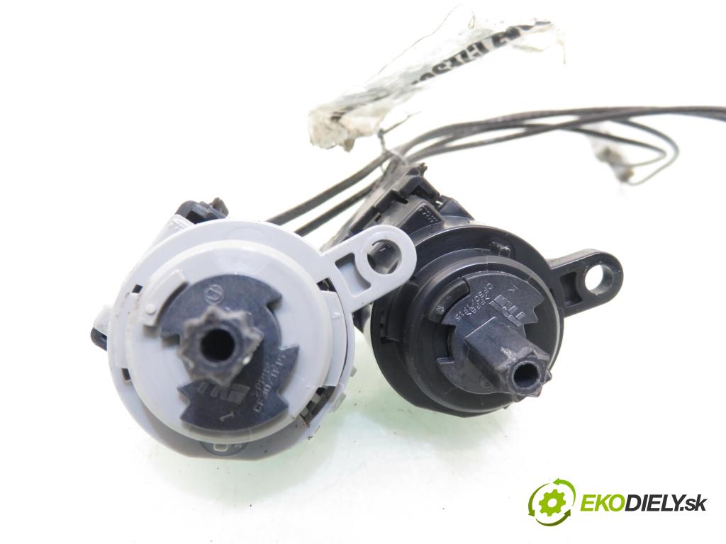 FORD FOCUS (DAW, DBW) HB 2002 66,00 1.8 TDDi 90- C9DB 1753,00 Lanko panel kúrenia 98AB11503AH ; 98AB11503AH