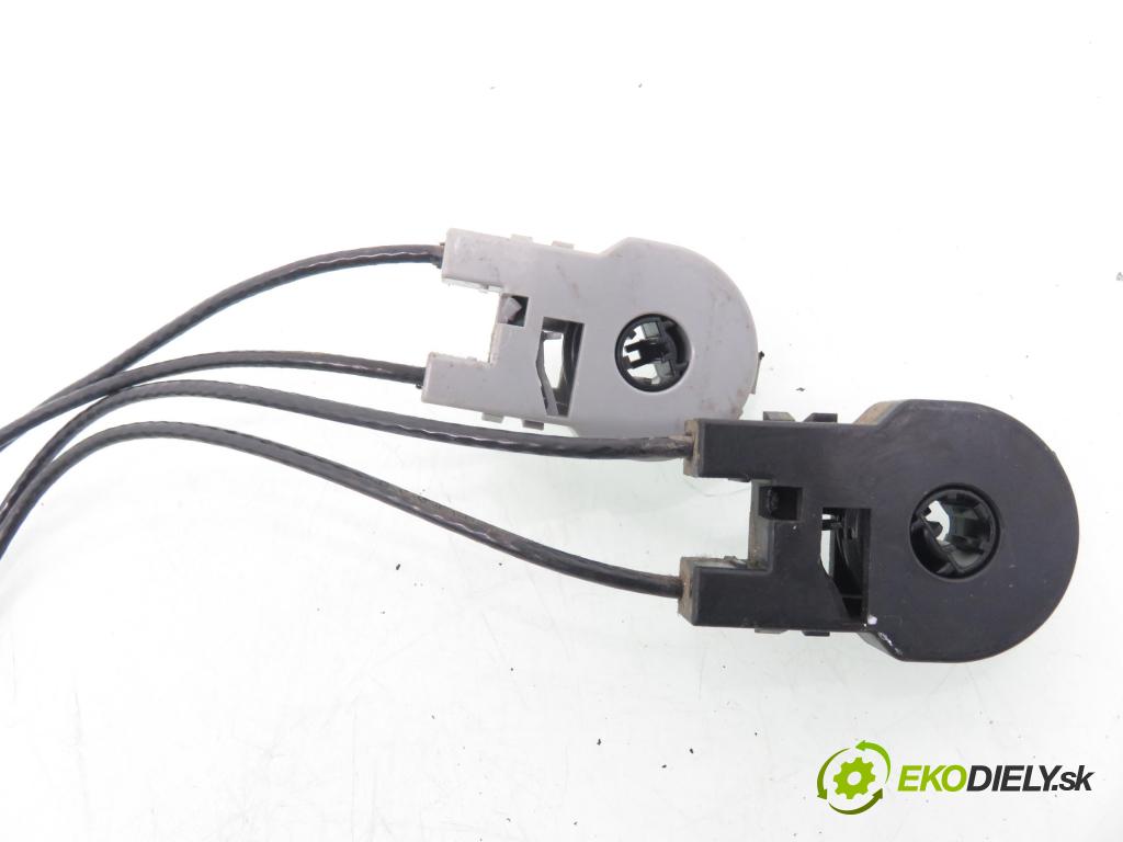 FORD FOCUS (DAW, DBW) HB 2002 66,00 1.8 TDDi 90- C9DB 1753,00 Lanko panel kúrenia 98AB11503AH ; 98AB11503AH