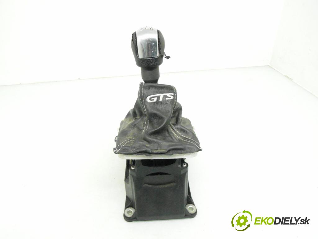 OPEL VECTRA C GTS (Z02) LIFTBACK 2004 92,00 2.2 DTI 16V 125 - Y 22 DTR 2172,00 ZVEDÁK: