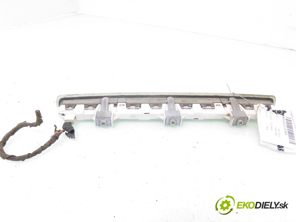 OPEL VECTRA C GTS (Z02) LIFTBACK 2003 155,00 3.2 V6 - Z 32 SE 3175,00 svetlo bŕzd 13101738