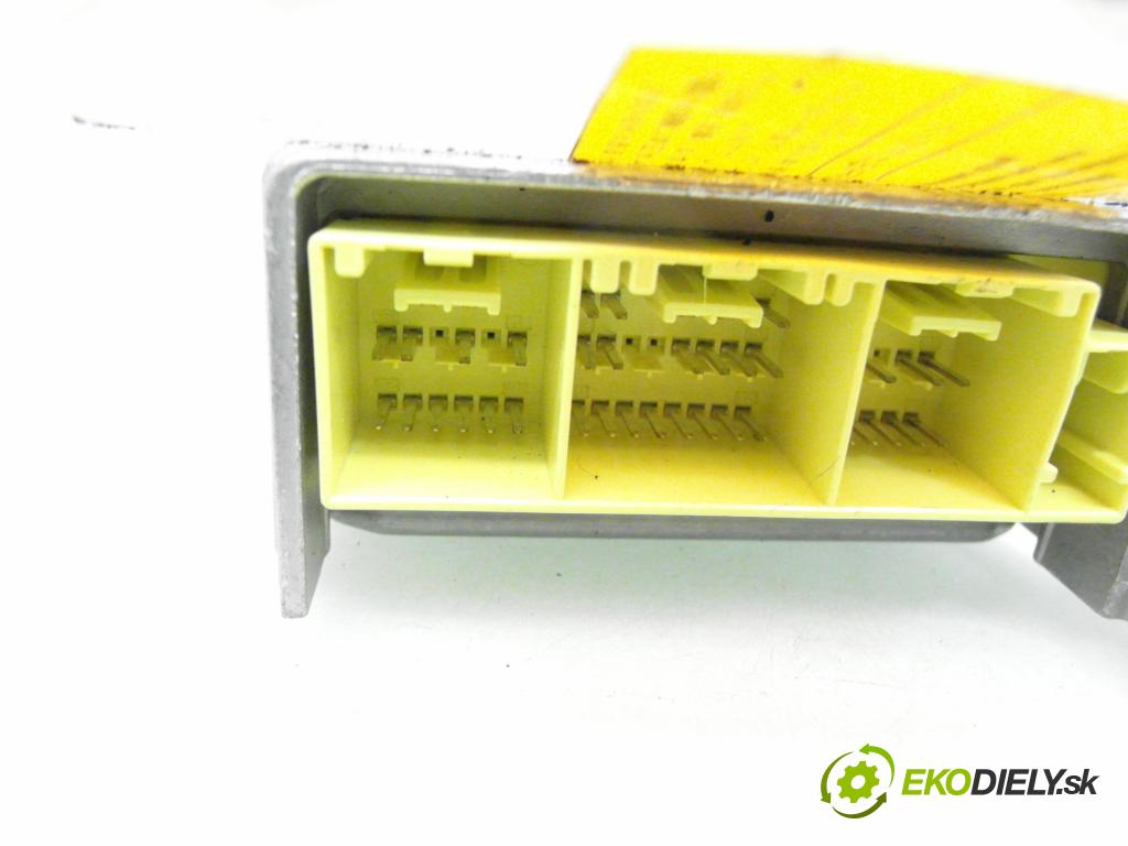 NISSAN MICRA III (K12) HB 2004 48,00 1.2 - CR12DE 1240,00 MODUL air BAG 0285001474 ; 98820AX502