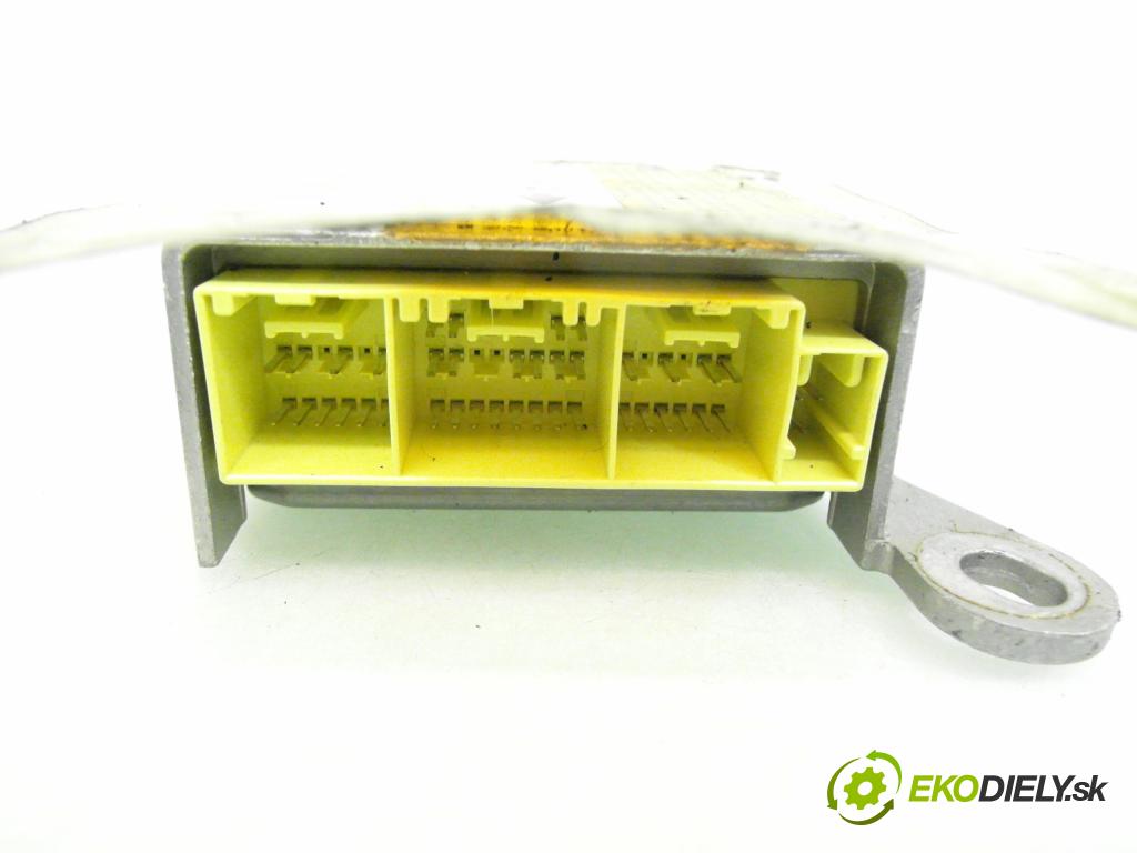 NISSAN MICRA III (K12) HB 2004 48,00 1.2 - CR12DE 1240,00 MODUL air BAG 0285001474 ; 98820AX502