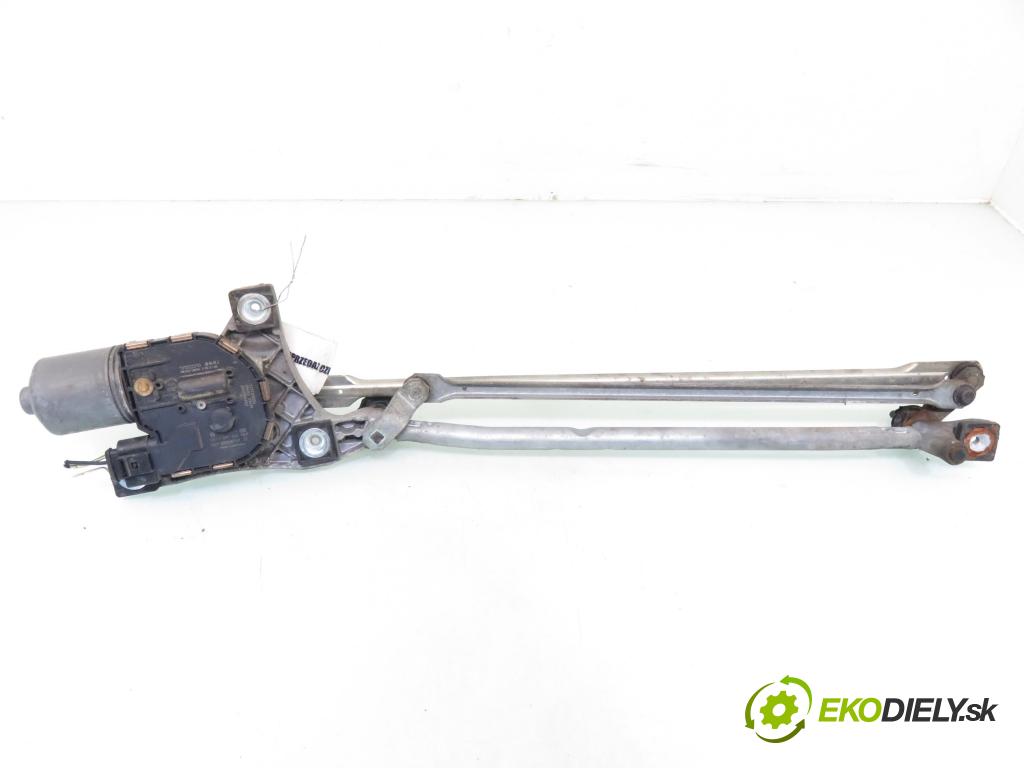 VOLVO C30 (533) HB 2008 100,00 2.0 D 136 - D 4204 T 1997,00 Motorček stieračov 1397220585 ; 0390241688 ; 3397021108