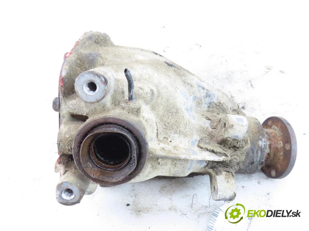 LAND ROVER FREELANDER (L314) SUV 1998 72,00 2.0 DI 4x4 - 20 T2N 1994,00 diferenciál 47098
