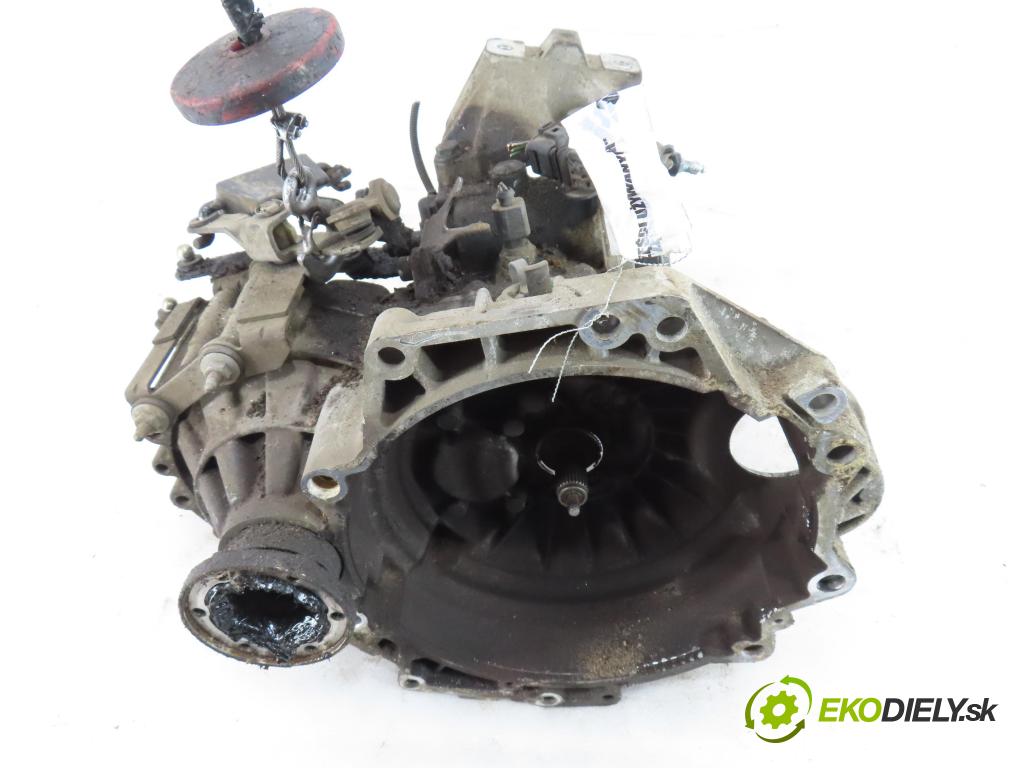 VW GOLF IV (1J1) HB 2001 55,00 1.4 16V - APE 1390,00 Prevodovka MANUALNA DUW