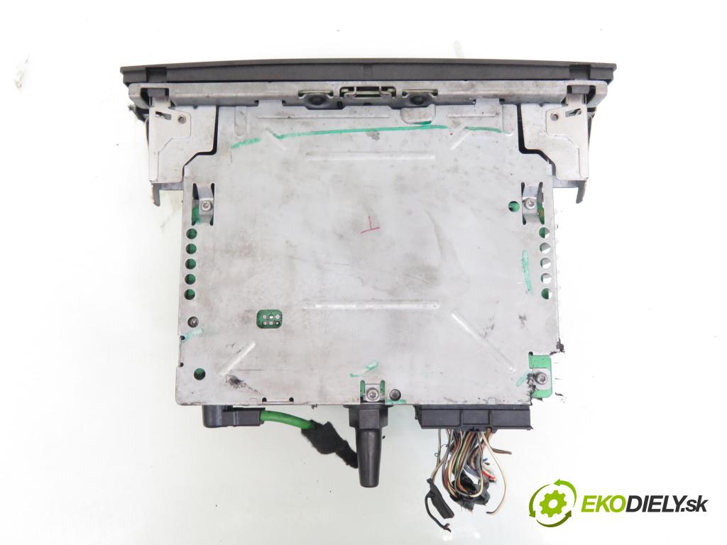 FORD FOCUS C-MAX (DM2) MINIVAN 2004 80,00 1.6 TDCi 109 - G8DB 1560,00 RADIO CD 3M5T18C815BD