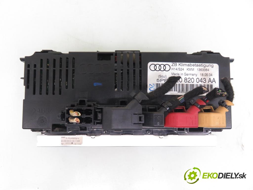AUDI A4 Avant (8E5, B6) KOMBI 2004 96,00 1.9 TDI - AWX 1896,00 Panel kúrenia KLIMATRONIK 8E0820043AA