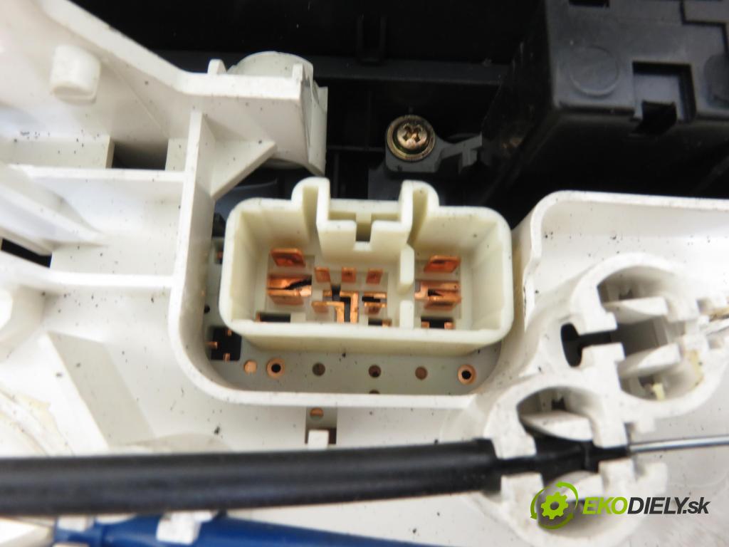 TOYOTA YARIS (_P1_) HB 2005 64,00 1.3 VVTi 87 - 2SZ-FE 1298,00 Panel kúrenia KLIMATIZACE: 861100D040 ; 554050D110B0 ; 554120D020