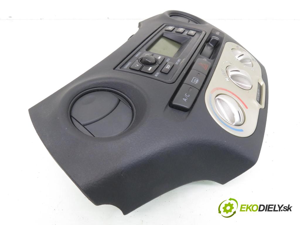 TOYOTA YARIS (_P1_) HB 2005 64,00 1.3 VVTi 87 - 2SZ-FE 1298,00 Panel kúrenia KLIMATIZACE: 861100D040 ; 554050D110B0 ; 554120D020