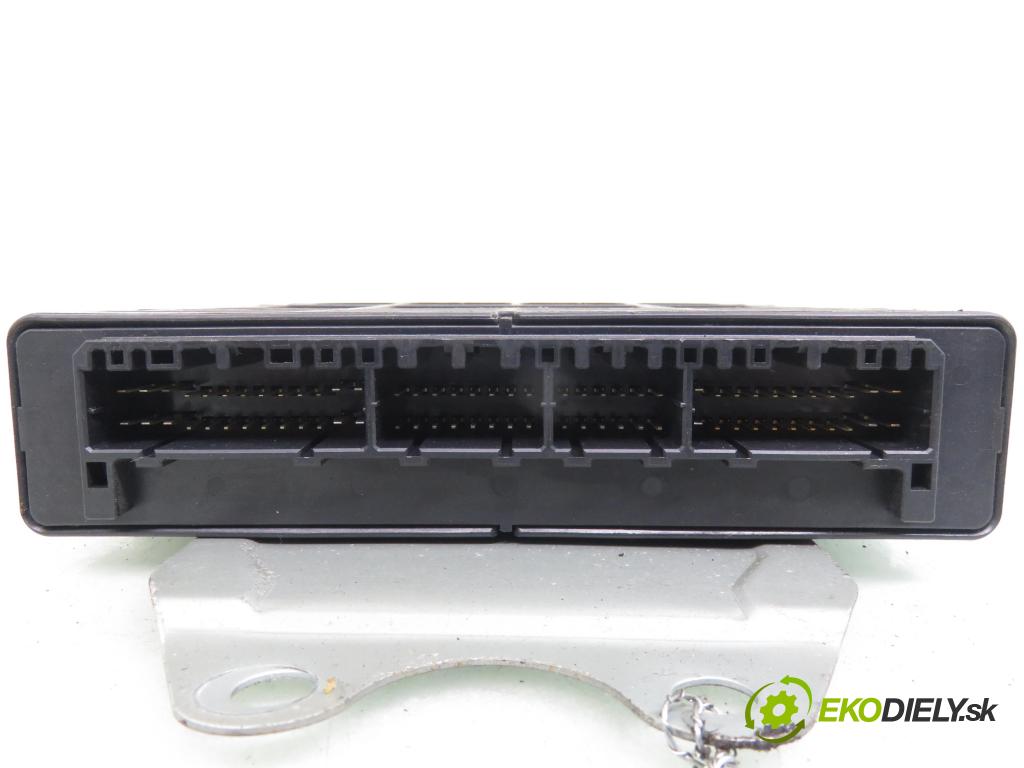 MITSUBISHI CARISMA (DA_) SEDAN 1997 66,00 1.6 (DA1A) - 4G92 (SOHC 16V) 1597,00 Riadiaca jednotka Motor MD361856