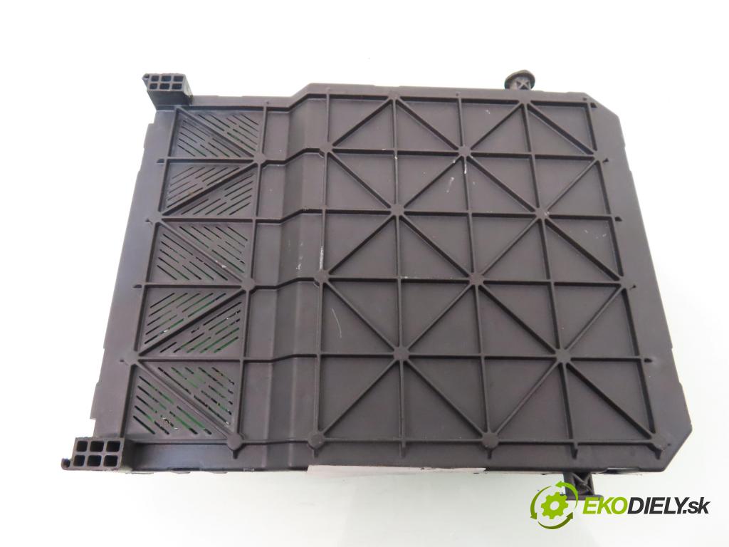 CITROEN C2 (JM_) HB 2004 44,00 1.1 - HFX (TU1JP) 1124,00 MODUL BSI S118085300K ; 9652474380