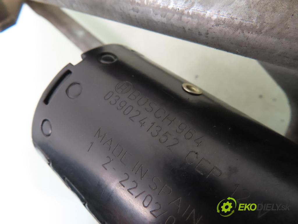 RENAULT SCENIC I (JA0/1_) MINIVAN 2001 70,00 1.4 16V (JA0D, JA1H, Ja0W, JA10) - K4J 714 1390,00 Motorček stieračov 0390241352 ; 3398009474