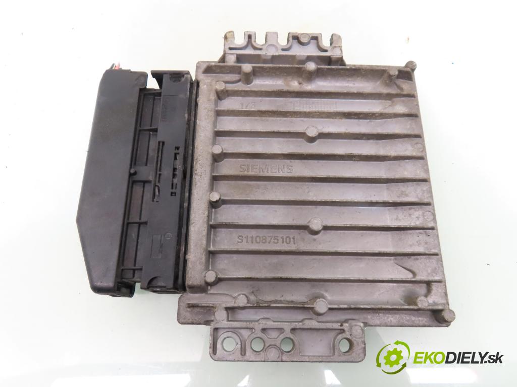 RENAULT SCENIC I (JA0/1_) MINIVAN 2001 70,00 1.4 16V (JA0D, JA1H, Ja0W, JA10) - K4J 714 1390,00 řídící jednotka motora S118301104A ; 8200124318