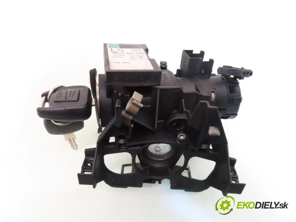 OPEL ASTRA G liftback (T98) HB 2003 74,00 2.0 DTI 16V - X 20 DTH 1995,00 spinačka 90589313 ; 90589389 ; 24413106 (Spínacia skrinka)