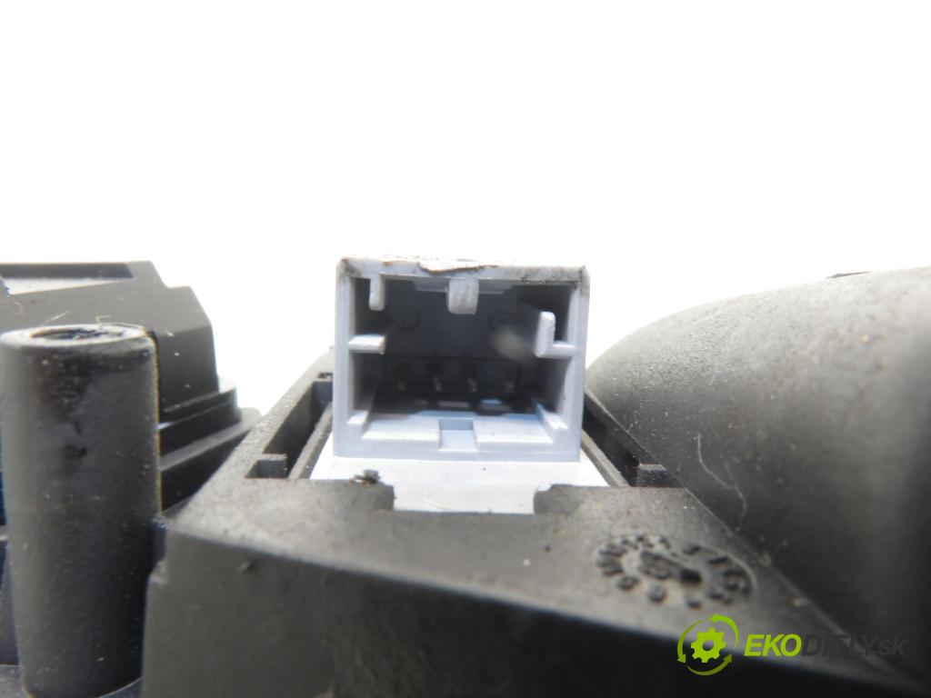 SEAT IBIZA III (6L1) HB 2003 55,00 1.4 16V - BBY 1390,00 klika LPW 6L1837113C ; 6L1959565