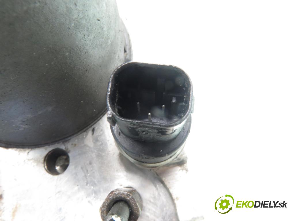 TOYOTA AVENSIS Kombi (_T25_) KOMBI 2005 120,00 2.4 (AZT251_) - 2AZ-FSE 2362,00 pumpa ABS 0265950147 ; 0265005303 (Pumpa ABS)