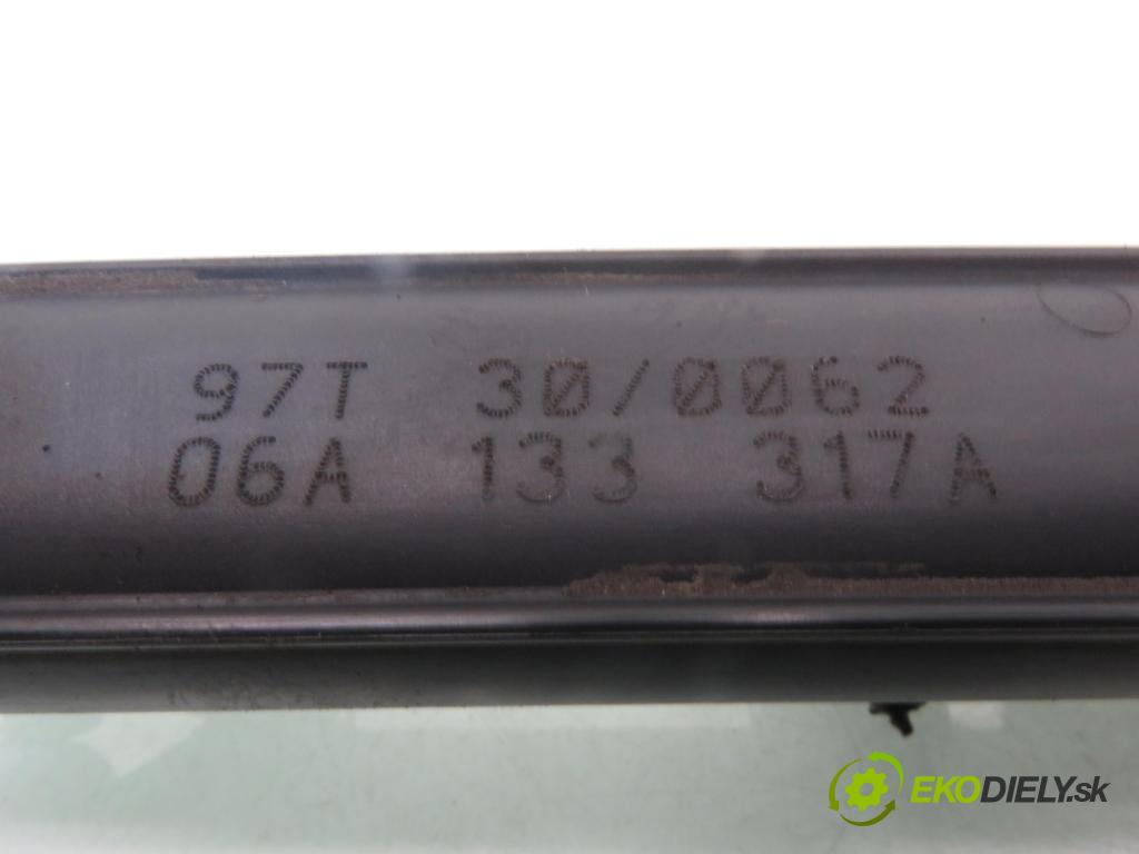 VW GOLF IV (1J1) HB 1998 74,00 1.6 - AKL 1595,00 Lišta vstrekovacia 06A133317A ; 037906031AA (Vstrekovacia lišta)