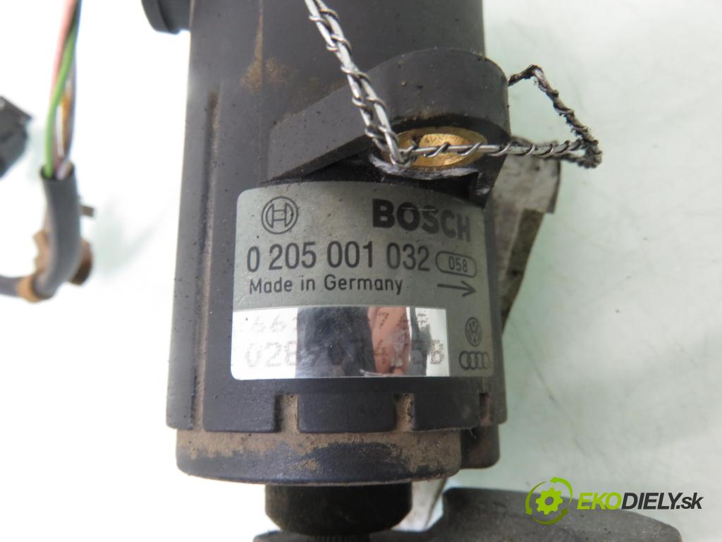 AUDI A4 (8D2, B5) SEDAN 1996 66,00 1.9 TDI - 1Z 1896,00 Potenciometer plynu 0205001032 ; 028907475B (Potenciometer plynového pedálu)