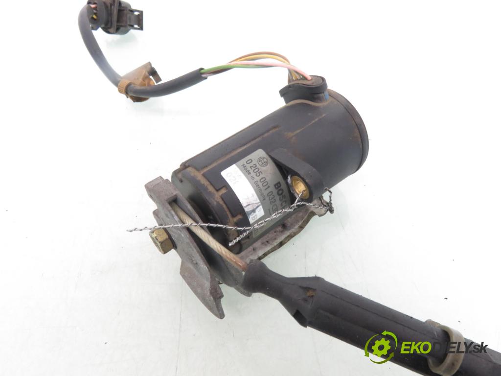 AUDI A4 (8D2, B5) SEDAN 1996 66,00 1.9 TDI - 1Z 1896,00 Potenciometer plynu 0205001032 ; 028907475B (Potenciometer plynového pedálu)