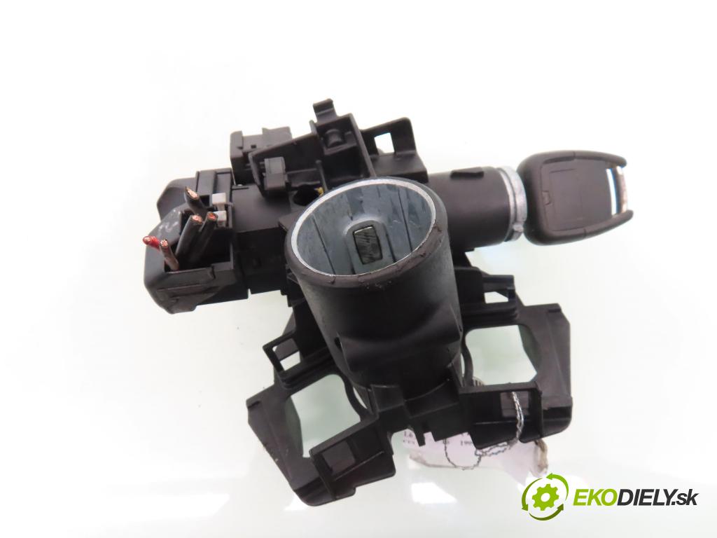 OPEL ASTRA G liftback (T98) HB 2000 74,00 1.6 16V - X 16 XEL 1598,00 spinačka 90589313 ; 90589389 ; 24413106 (Spínacia skrinka)