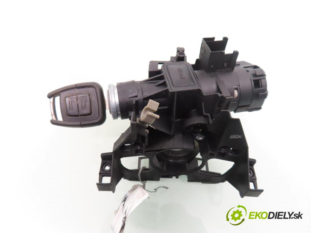 OPEL ASTRA G liftback (T98) HB 2000 74,00 1.6 16V - X 16 XEL 1598,00 spinačka 90589313 ; 90589389 ; 24413106 (Spínacia skrinka)