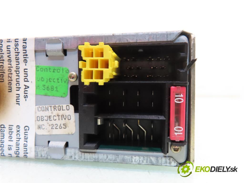 SKODA SUPERB I (3U4) SEDAN 2002 96,00 1.9 TDI - AWX 1896,00 RADIO Modul 1U0035161D