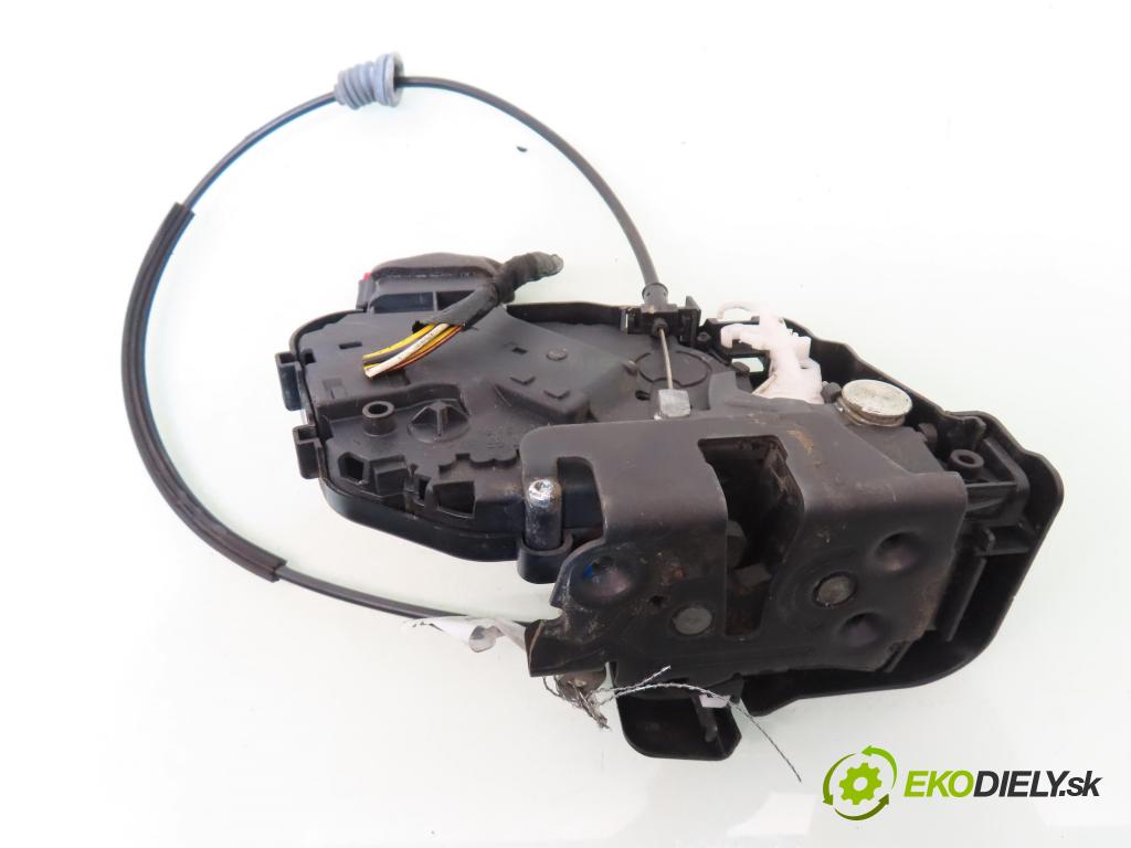 VOLVO C30 (533) HB 2008 100,00 2.0 D 136 - D 4204 T 1997,00 zámok 30799303