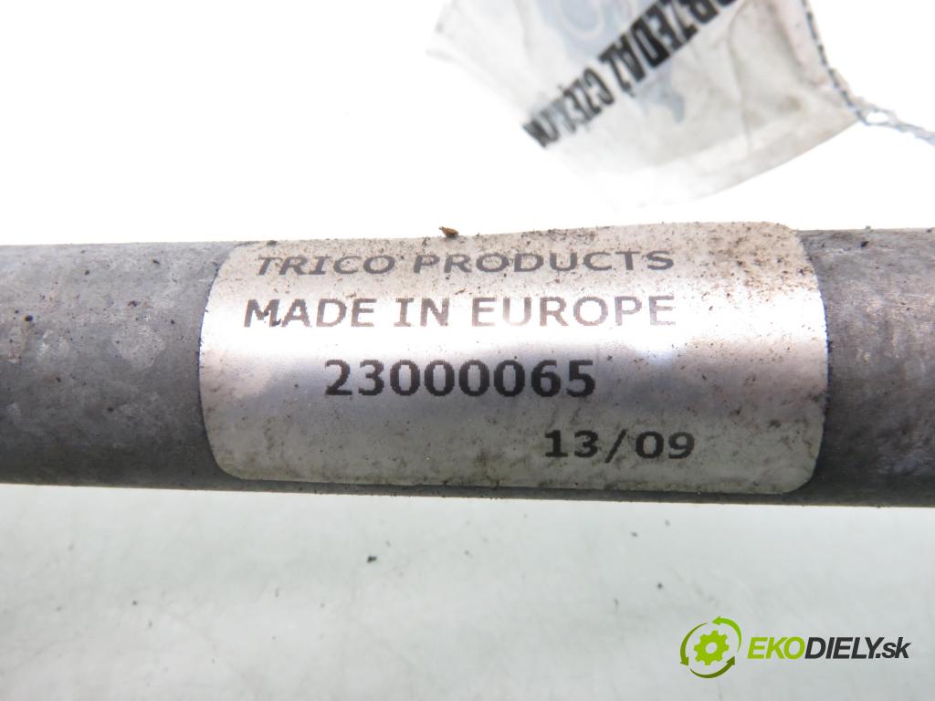 LAND ROVER FREELANDER (L314) SUV 2000 72,00 2.0 DI 4x4 - 20 T2N 1994,00 Motorček stieračov 23000065 ; 22147907