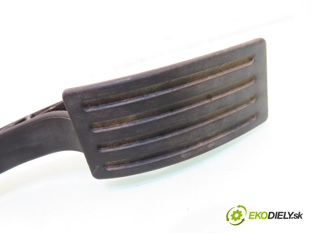 VOLVO C30 (533) HB 2008 100,00 2.0 D 136 - D 4204 T 1997,00 Potenciometer plynu 4M519F836AK ; 6PV00864132 (Potenciometer plynového pedálu)
