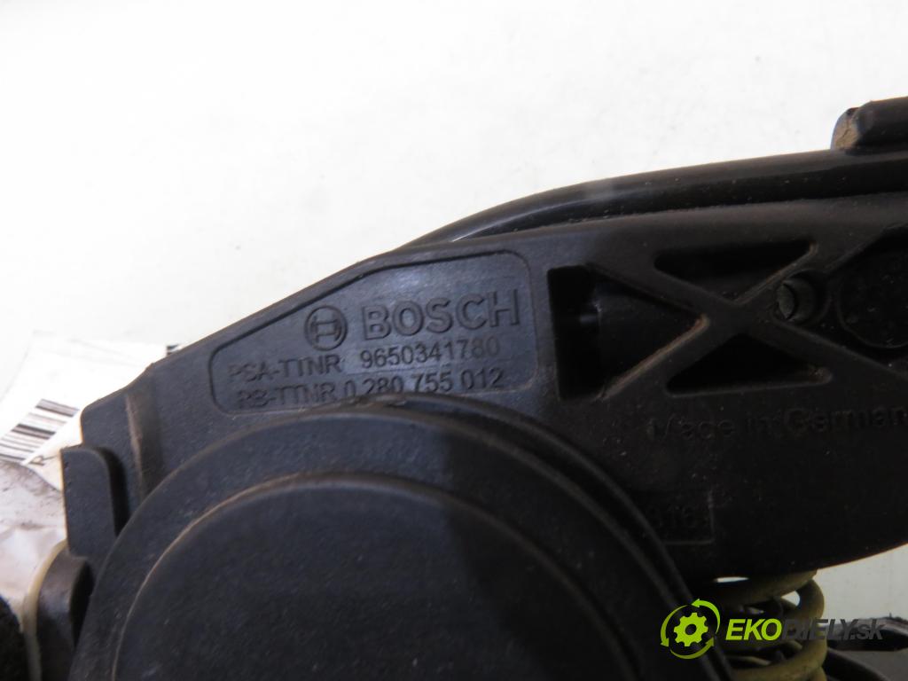 CITROEN C5 II (RC_) LIFTBACK 1999 80,00 1.6 HDi 109 - 9HZ 1560,00 Potenciometer plynu 9650341780 ; 0280755012 ; F00C3E2429 (Potenciometer plynového pedálu)