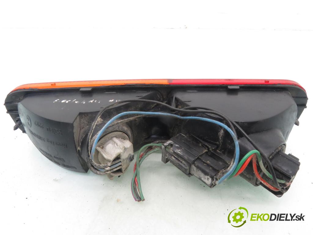 LAND ROVER FREELANDER (L314) SUV 2000 72,00 2.0 DI 4x4 - 20 T2N 1994,00 světlo