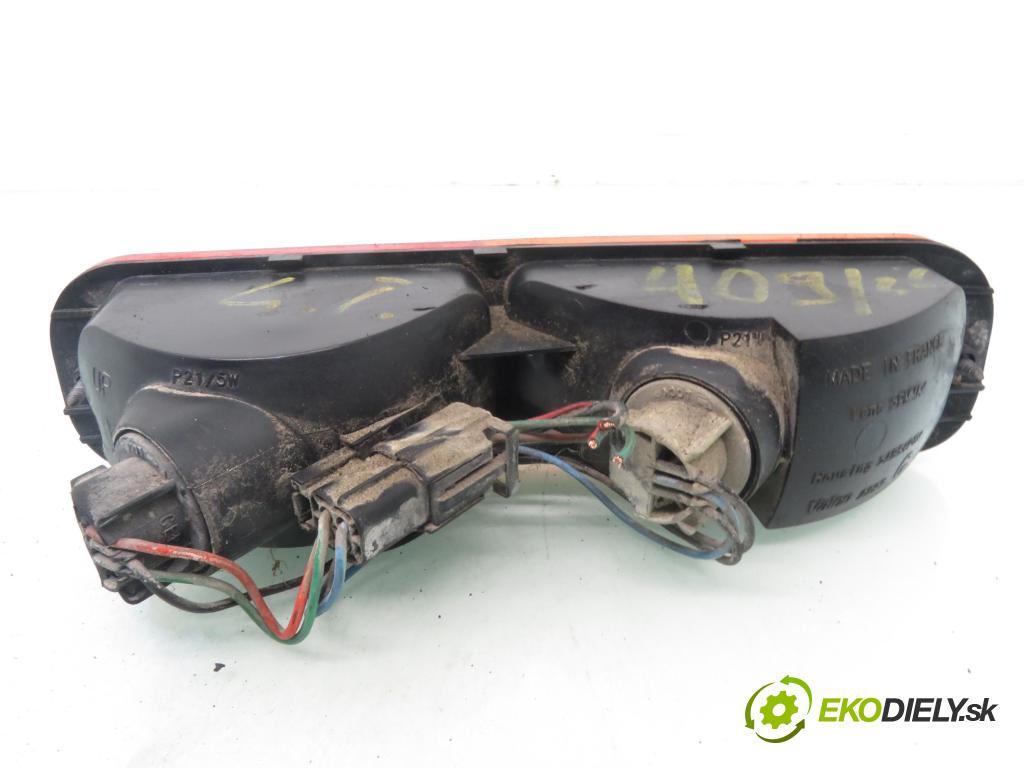 LAND ROVER FREELANDER (L314) SUV 2000 72,00 2.0 DI 4x4 - 20 T2N 1994,00 světlo