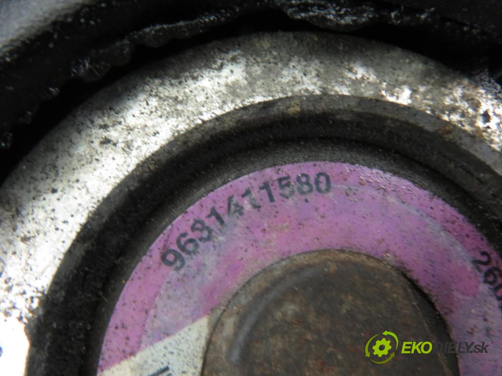 PEUGEOT 206 liftback (2A/C) HB 1999 55,00 1.4 i 75 - KFX 1361,00 Pumpa servočerpadlo 9631411580 ; 9630501680 ; 26062661 (Servočerpadlo)