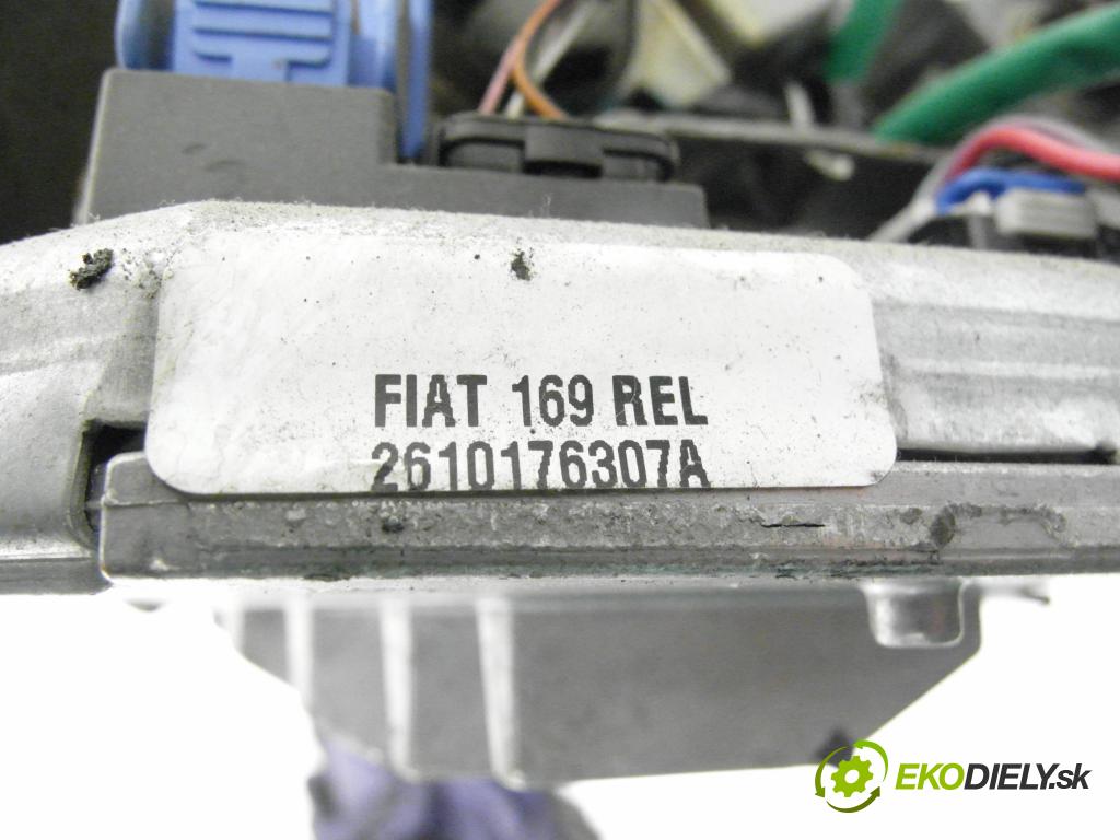 FIAT PANDA (169_) HB 2009 44,00 1.2 - 188 A4.000 1242,00 serv/podporovanie elektrické 26096580 ; 51746818 ; 2610176307A