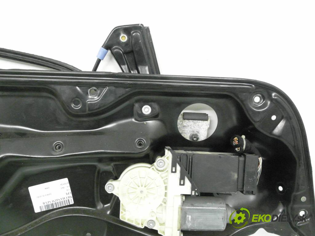 VW GOLF IV (1J1) HB 1998 74,00 1.6 - AKL 1595,00 Mechanizmus okien J4837755A