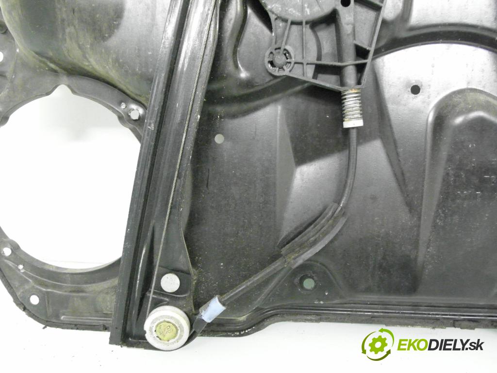 VW GOLF IV (1J1) HB 1998 74,00 1.6 - AKL 1595,00 Mechanizmus okien J4837755A