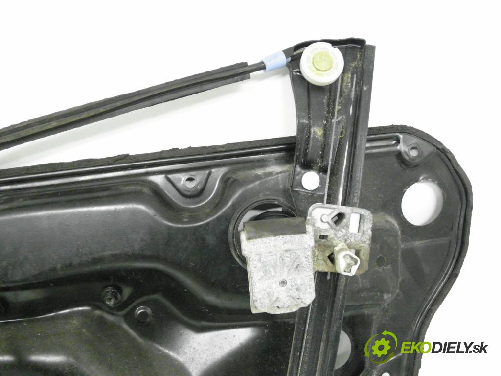 VW GOLF IV (1J1) HB 1998 74,00 1.6 - AKL 1595,00 Mechanizmus okien J4837755A