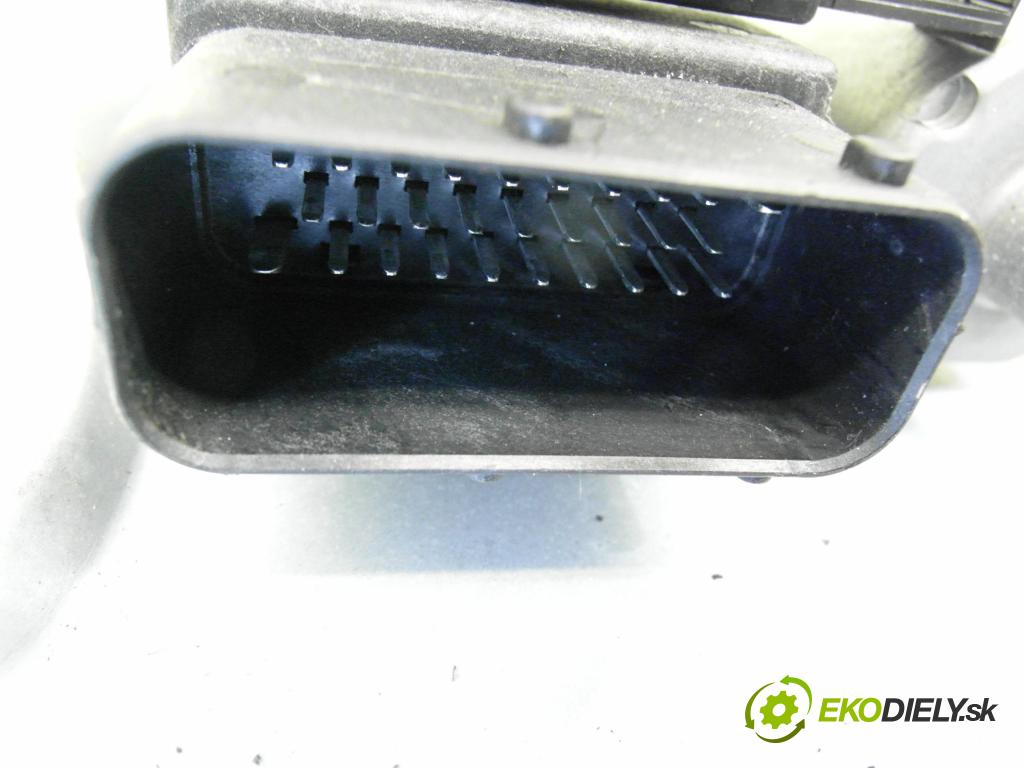 SKODA SUPERB I (3U4) SEDAN 2002 96,00 1.9 TDI - AWX 1896,00 Mechanizmus okien 105413301 ; 05074245