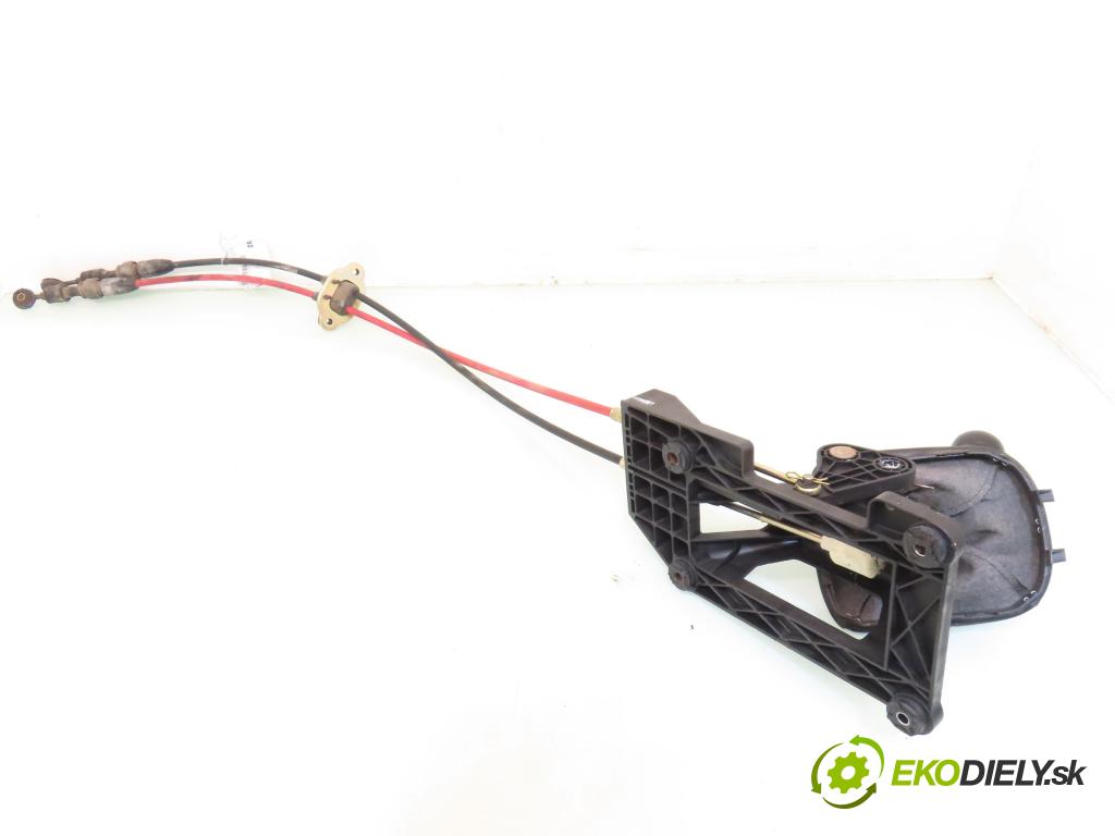 CHEVROLET AVEO / KALOS liftback (T200) HB 2006 53,00 1.2 - F12S3 1150,00 ZVEDÁK: 