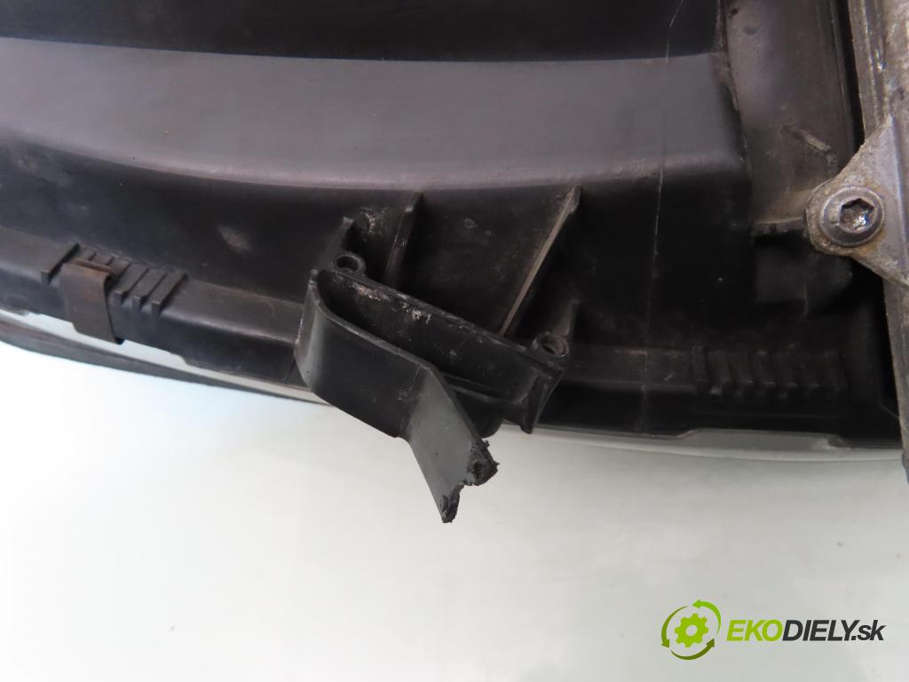 OPEL ZAFIRA A Nadwozie Wielkopojemne (MPV) (T98)  MINIVAN 2003 74,00 2.0 DTI 16V 101 - Y 20 DTH 1995,00 Svetlo PP 0301116272 ; 1307329066