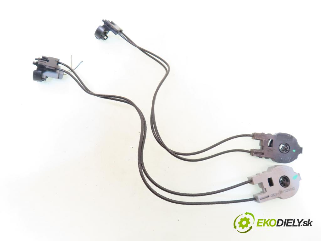FORD FOCUS (DAW, DBW) HB 1998 55,00 1.4 16V - FXDA 1388,00 Lanko panel kúrenia 2M5111503AA ; 2M5111504AA