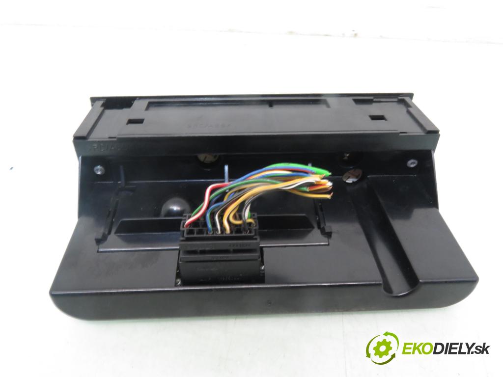 SAAB 9-3 (YS3D) LIFTBACK 1999 85,00 2.2 TiD 115 - D223L 2171,00 RADIO CD 5038203 ; 5043245