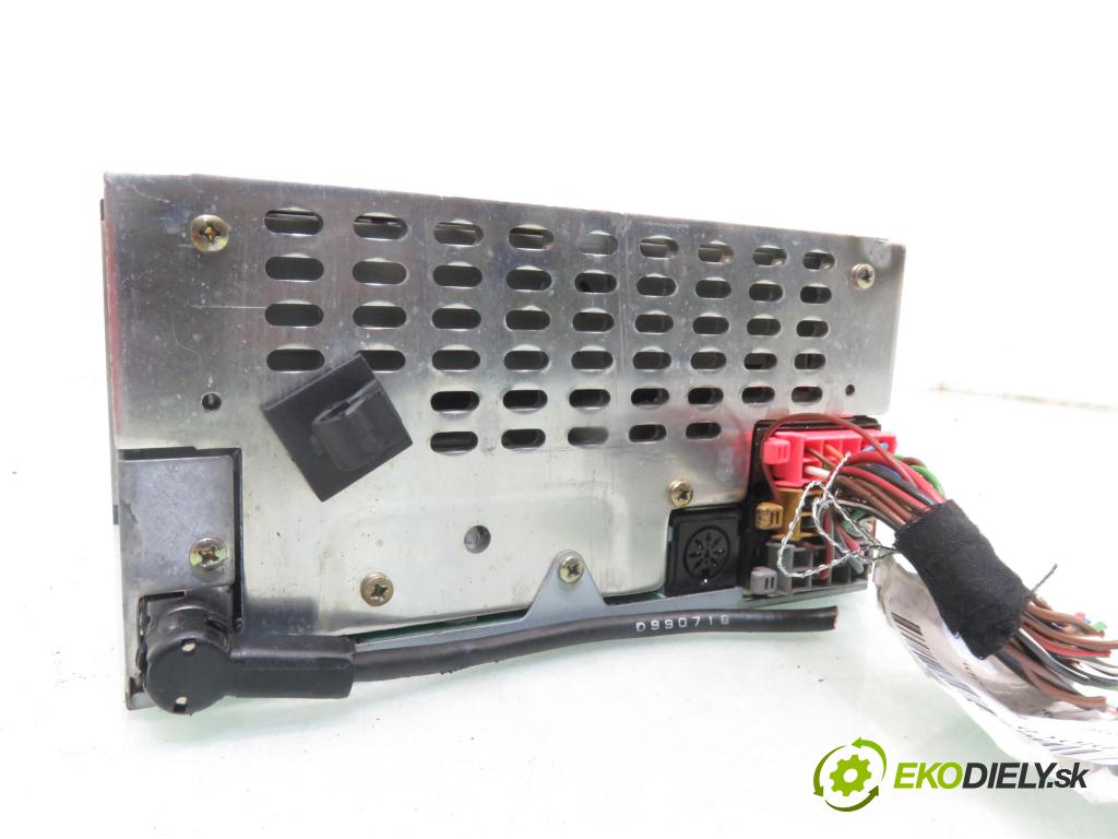 SAAB 9-3 (YS3D) LIFTBACK 1999 85,00 2.2 TiD 115 - D223L 2171,00 RADIO CD 5038203 ; 5043245