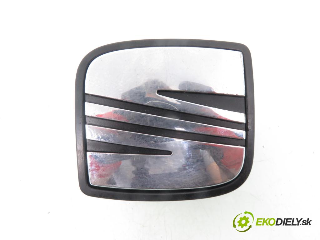 SEAT ALTEA (5P1) MINIVAN 2007 77,00 1.9 TDI PD 105 - BXE 1896,00 klika dveří kufr