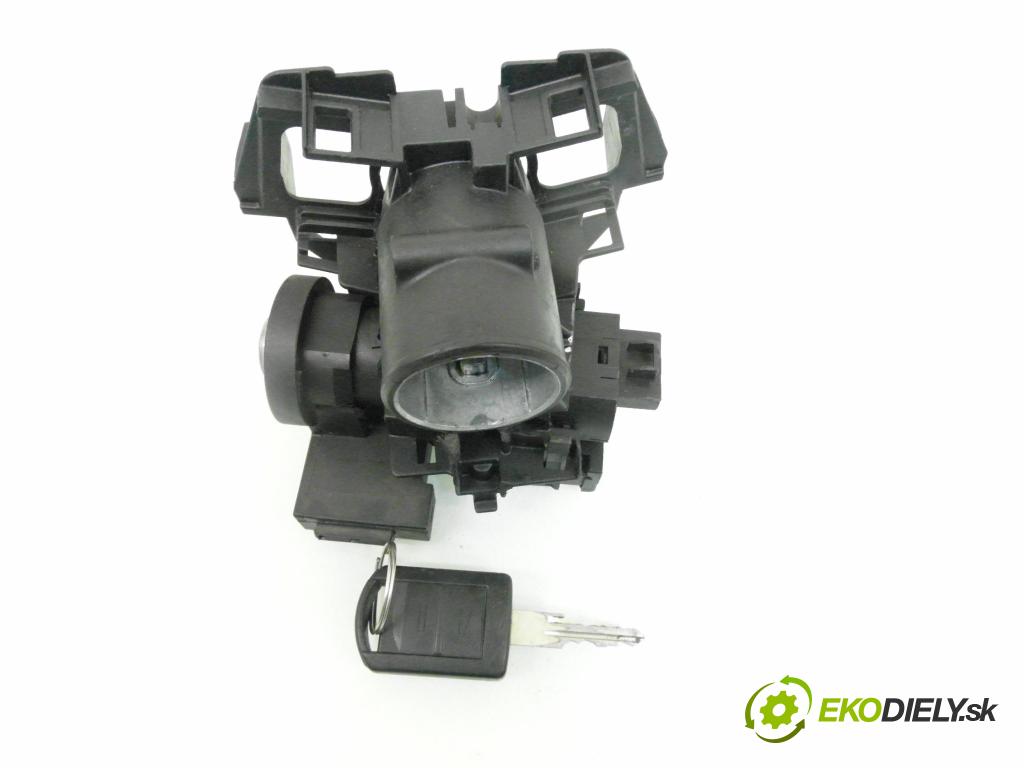 OPEL CORSA C (X01) HB 2000 43,00 1 - Z 10 XE 973,00 spinačka / imobilizéra IMMO / Riadiaca jednotka 0261206072 ; 26SA7134 ; 09166814FL